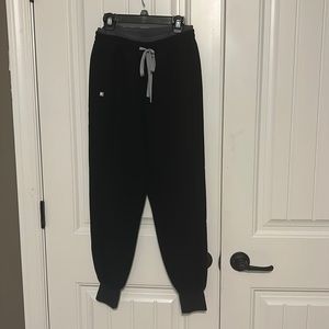 Figs XS-petite black jogger